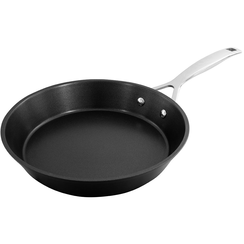 Allumer la poêle de 26 cm